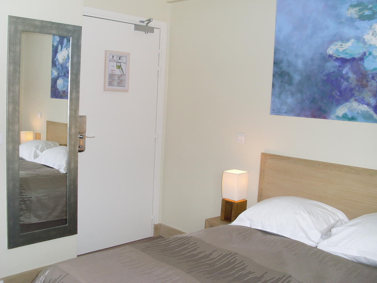 Hotel Le Parc Marly le Roi Ruang foto